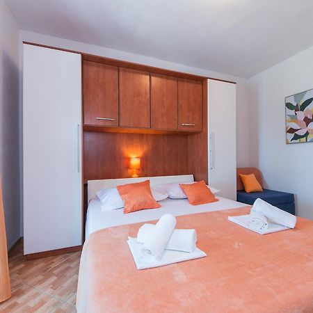 Apartments With A Parking Space Brela, Makarska - 16603 Zimmer foto