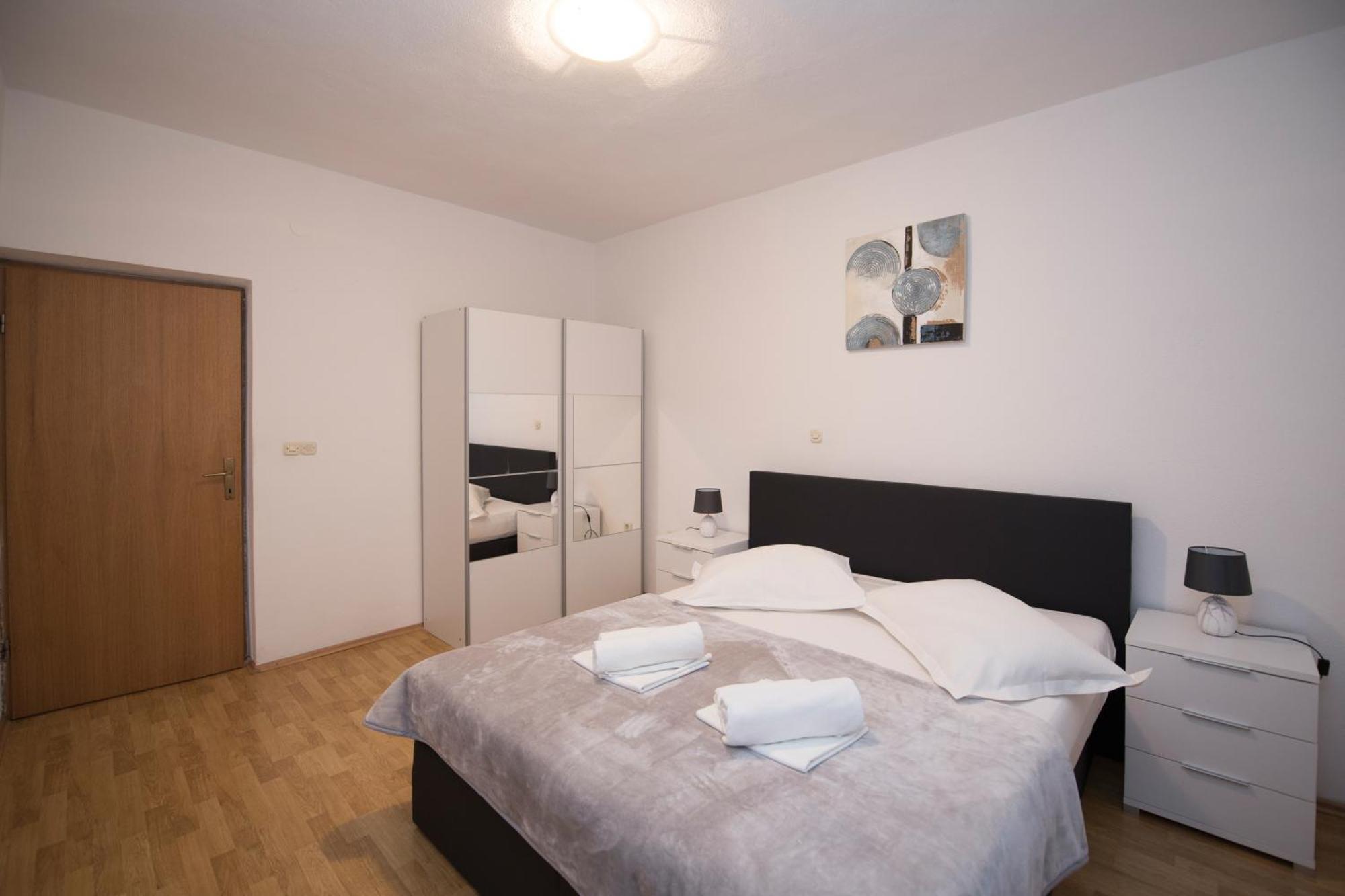 Apartments With A Parking Space Brela, Makarska - 16603 Zimmer foto