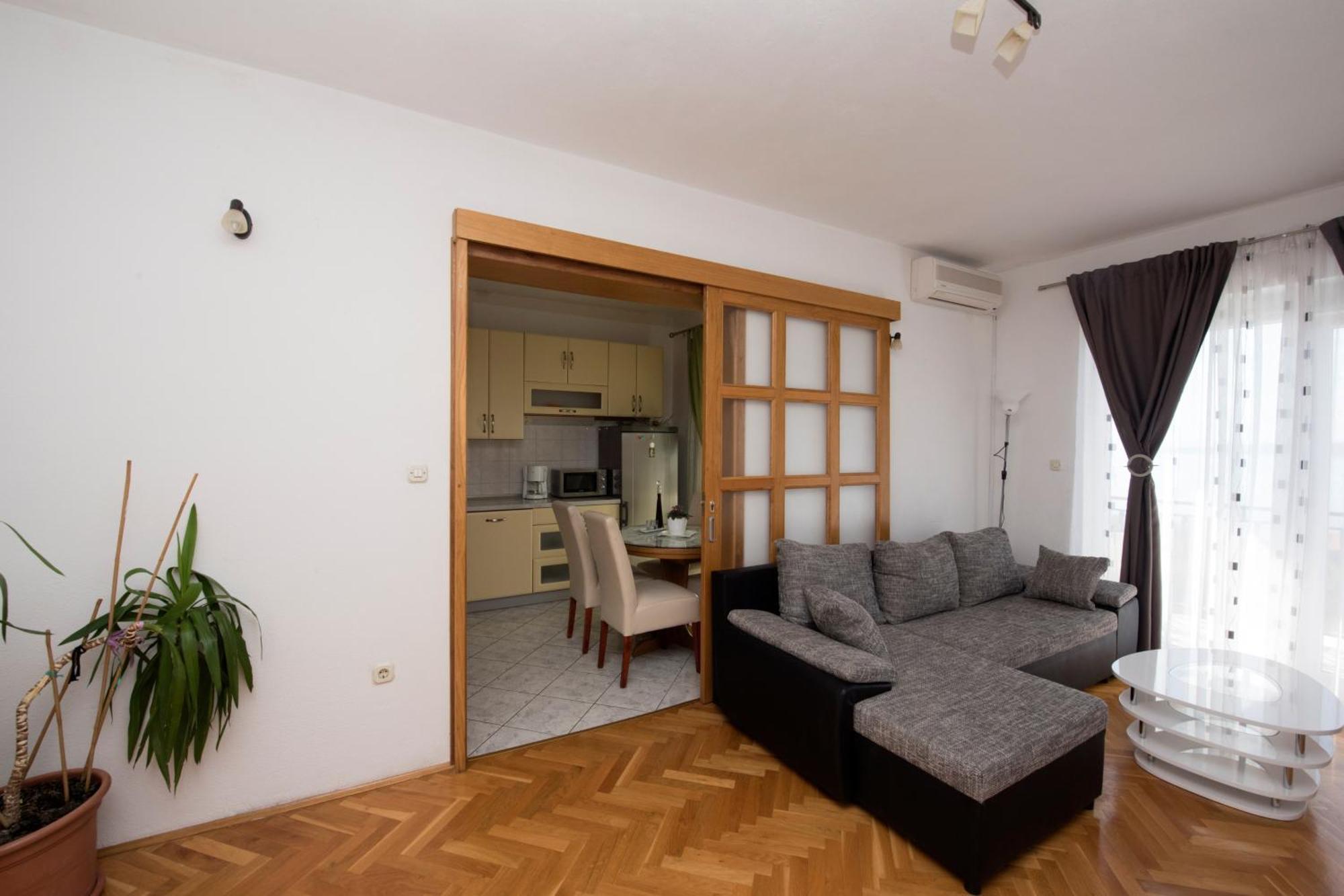 Apartments With A Parking Space Brela, Makarska - 16603 Zimmer foto