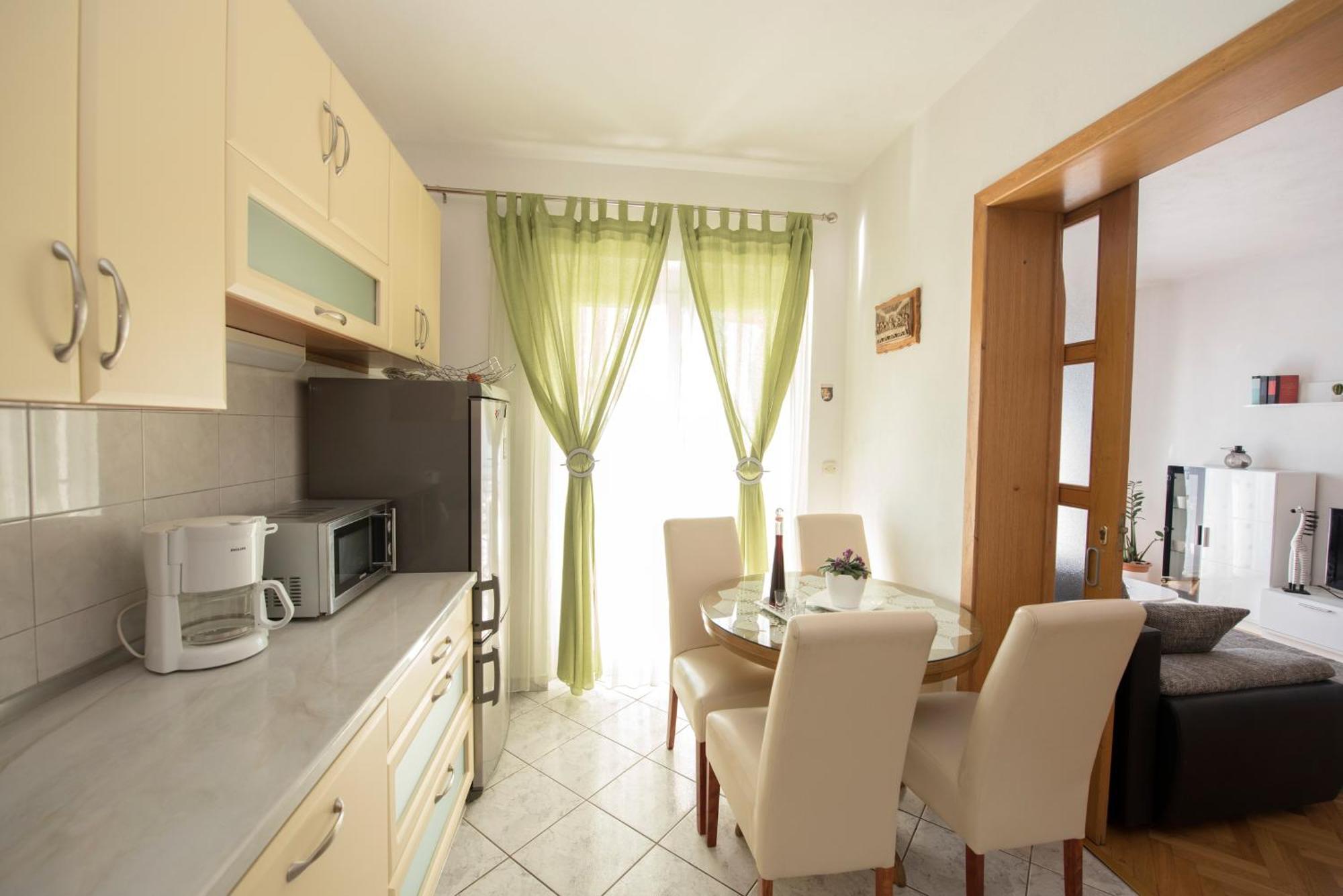 Apartments With A Parking Space Brela, Makarska - 16603 Zimmer foto
